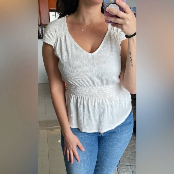 White Women's Top - Picture 2 of 2